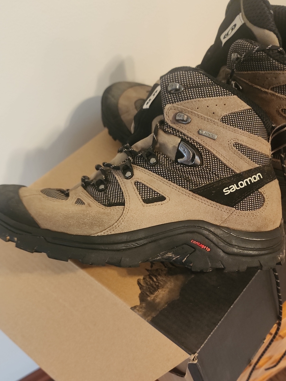 Salomon Men's Hiking Boots - Picture 6 of 11